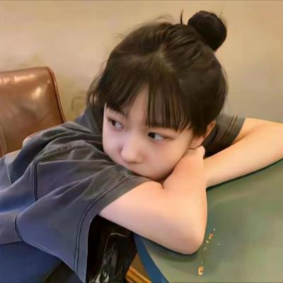 合拍学生妹海报